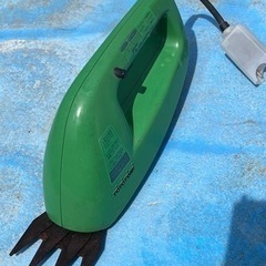 雑草退治に電動草刈りガーデンバリカン　動作確認済み