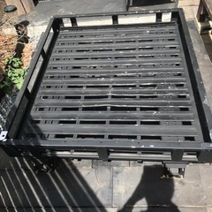 ハイエースのルーフキャリアの画像