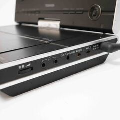 東芝 9V型液晶ディスプレイ搭載地上デジタルチューナー内蔵DVDプレーヤー ｢ポータロウ｣ＳＤ－Ｐ９１ＤＴの画像