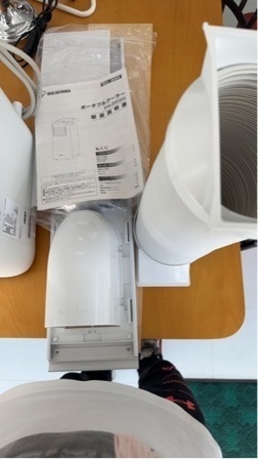 ポータブルクーラー2.2kW 美品　冷風 除湿 冷房 キッチン 倉庫 ガレージ キャスター付き 工事不要