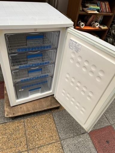 Abitelax アビテラックス ノンフロン 電気冷凍庫 ACF-110