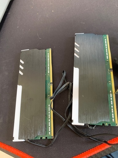 メモリ(8GB×2) RGB対応冷却プレート付