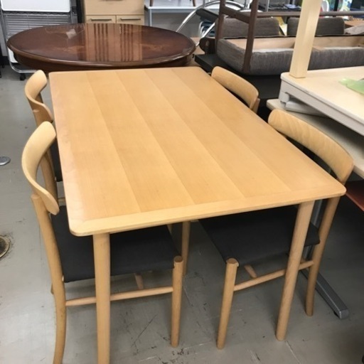 取引場所　南観音　A 2308-653 MARUNI Light Wood ダイニングテーブルセット　イス4脚付き　バラ売り不可　モダンデザイン　汚れ　キズあり