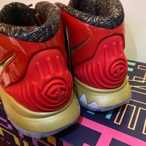 【新品タグ付き】NIKE ナイキカイリー6  28㎝　