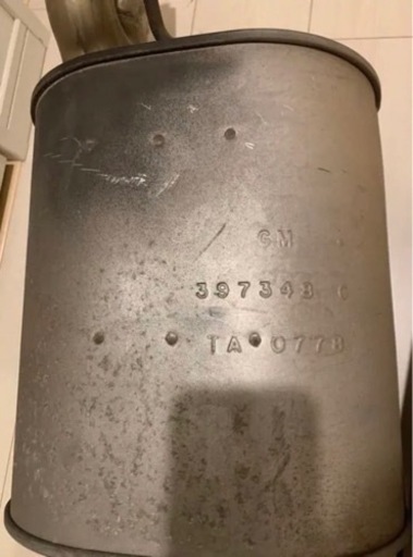 シボレーコルベットc6後期型の純正マフラー(配達可能です！)