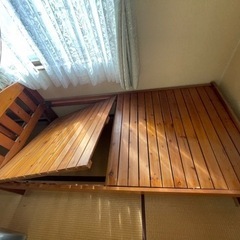 ベット　木製の画像