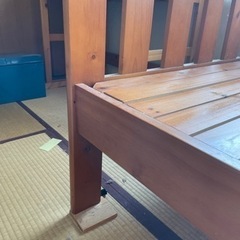 ベット　木製の画像