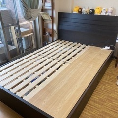 ダブルサイズ　ベッドフレーム　マットレスダブルさサイズ