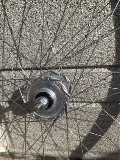 ピストバイクのタイヤ、ホイール　前輪　njs