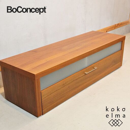 北欧デンマークのブランドBoConcept(ボーコンセプト)のocca(オッカ) ウォールナット テレビボードです。シンプルでスタイリッシュなデザインはモダンなインテリアにおススメのローボードです♪DH330