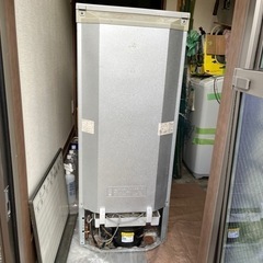 2ドア冷蔵庫　140L 引き取り決まりましたの画像