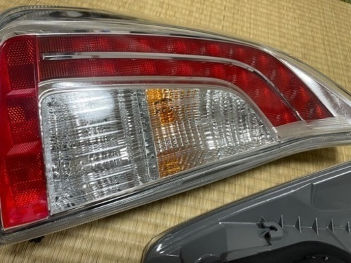 純正:プリウス 30系 前期 後期 LEDテールランプ