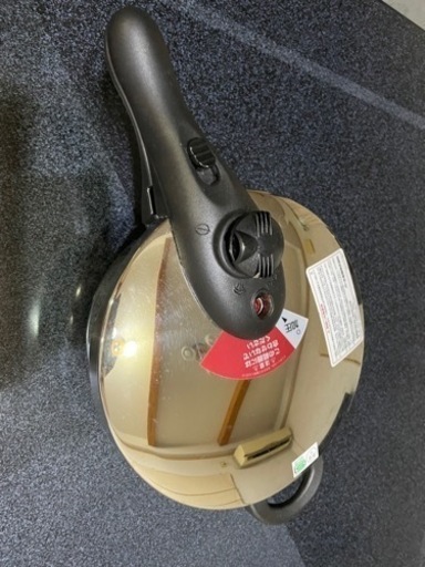 ほぼ新品！圧力鍋