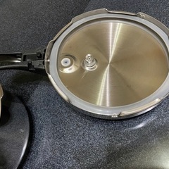 ほぼ新品！圧力鍋の画像