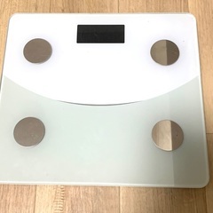 美品　シンプル　体重計　のみ　型番不明 薄型　モダン　一人暮らし...