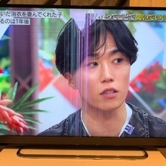液晶割れ　REGZA50型テレビ