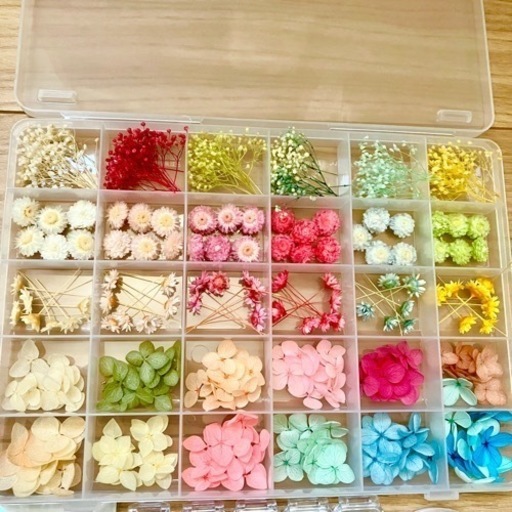【他サイト出品中】UVライトレジン　ドライフラワー　一式セット♡