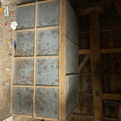 小屋の解体のため、9月3日までに取りに来られる方