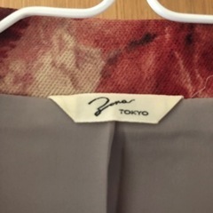 洋服2着　ジャケット　カットソーの画像