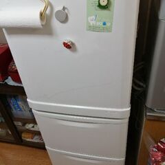 冷蔵庫　買って15年経ちます　引き取ってくださる人に5000円差し上げますの画像