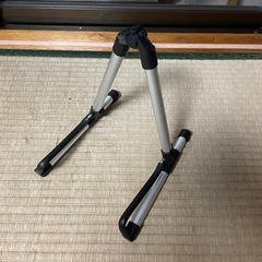 アルミ製折りたたみギタースタンド（中古）