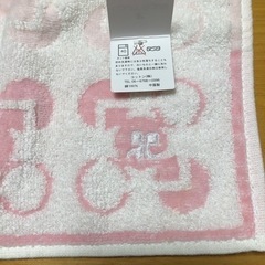 新品・未使用　courrges クレージュ　タオルハンカチ　タグ付き　女性用　の画像