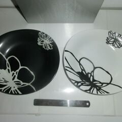 【新品】美濃焼 益見窯 オーバル皿 花 モノトーン 白黒 2枚の画像