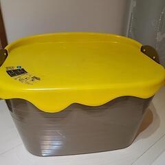プーさん　やわらかバケツ　蓋付きの画像