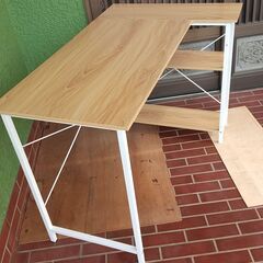 パソコンデスク　L型　1100X700、500ｍｍ　高さ730ｍｍ　の画像