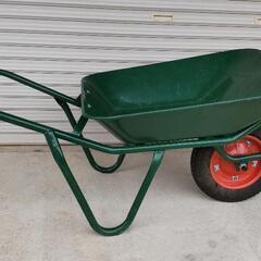 お話中〜《格安》一輪運搬車の画像