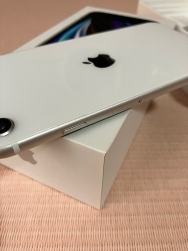 【美品】iPhone SE 第2世代 64G ホワイト　SIMフリー