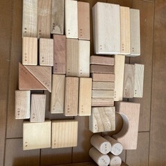 木製　積み木　の画像