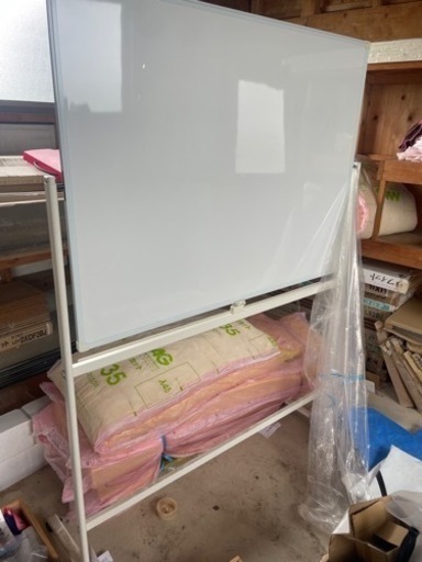 ホワイトボード 美品 両面タイプ 近日中に処分します