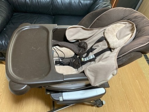 Apricaの電動ハイローチェア、ユラリズム オート プラス