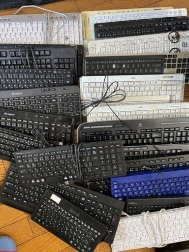 キーパッド？27台　キー取れているものもあります
