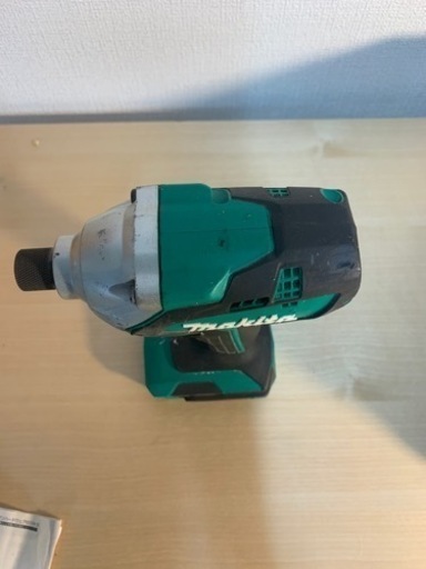マキタ充電式インパクトドライバ