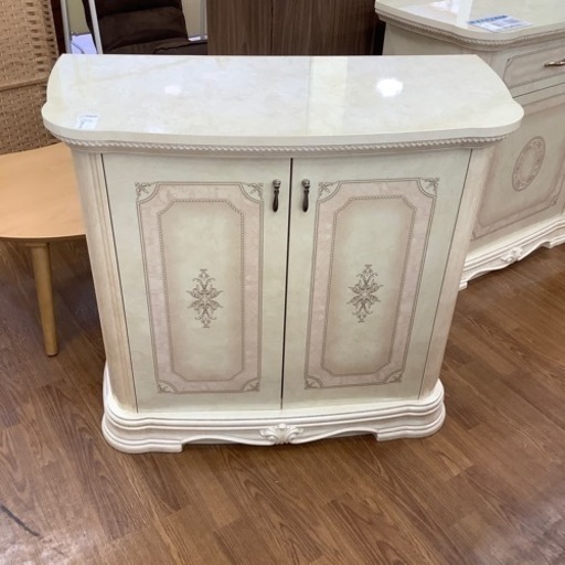 Saltarelli サルタレッリ 2枚扉キャビネット【トレファク 川越店】