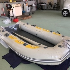 法定備品完備！9.8馬力船外機付き！アキレスゴムボートの画像