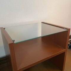 サイドテーブルの画像