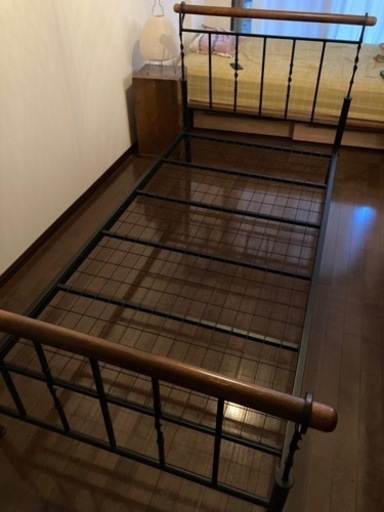 ベッドフレーム　シングルベッド用