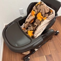 コンビ ネムリラ ハイローチェア（手動）の画像