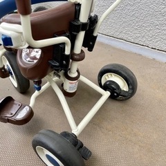 アイデス　手押し棒付き　三輪車　ミッキーマウス　サンシェード付きの画像