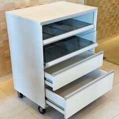 大容量CD、DVDキャスター付カビネト