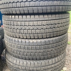 DUNLOP 195/80R15 107/105L 4本 溝あり冬タイヤ ハイエースなど