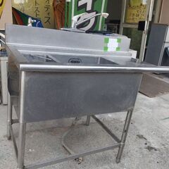 中古のシンク 別館に置いてます