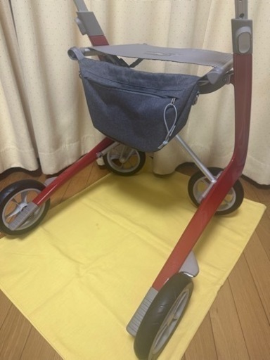 byACRE  バイエーカ  歩行器  介護  ブラック 押し車