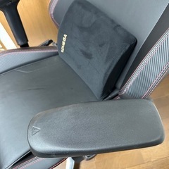 【成約しました】Secretlab OMEGA シークレットラボ　ゲーミングチェアの画像