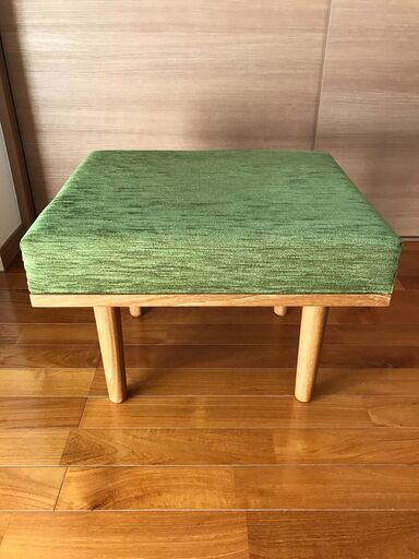 【最終処分！】一人用ソファ 北欧家具風 スツール付き