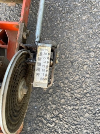 手押しタイプ　みのる産業 野菜播種機 PY-12B 人力播種機　種まき機
