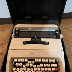 olivetti LETTERA 35 タイプライター